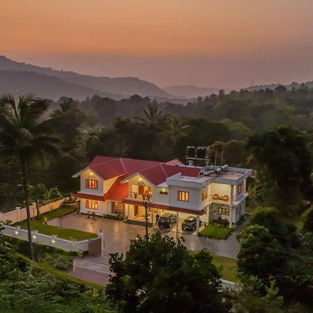 Stayvista At Spice Notes - Breakfast Included Муннар Экстерьер фото