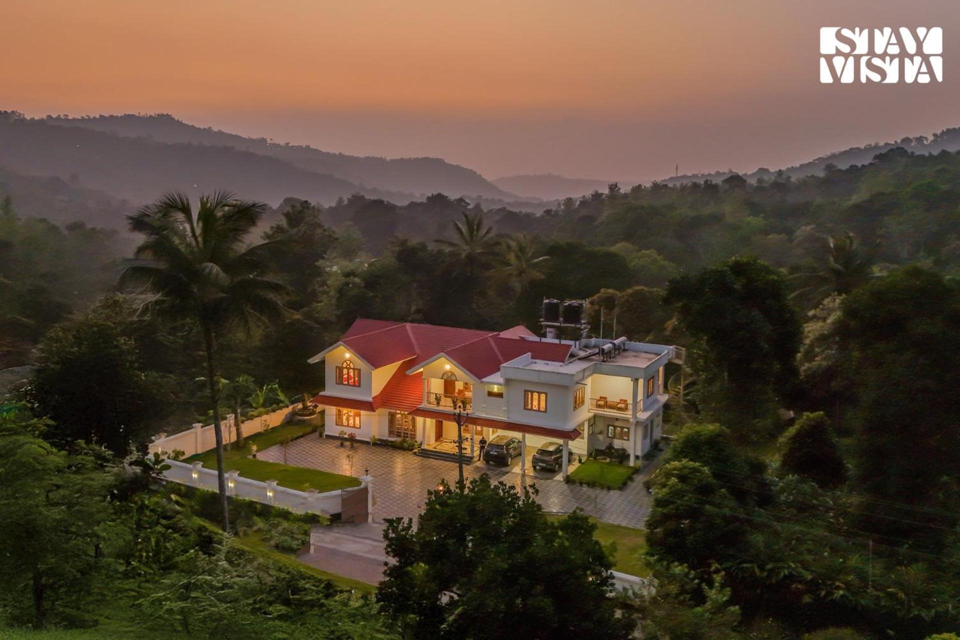 Stayvista At Spice Notes - Breakfast Included Муннар Экстерьер фото